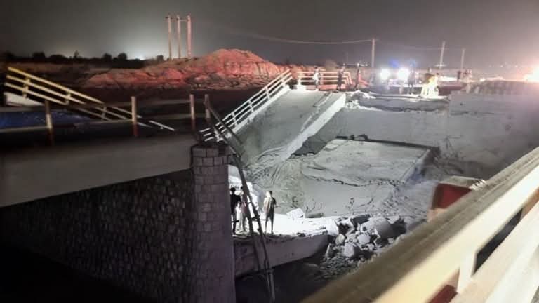 Iran Warns “Entire Region Will Pay the Price” as US Bombs Bridges